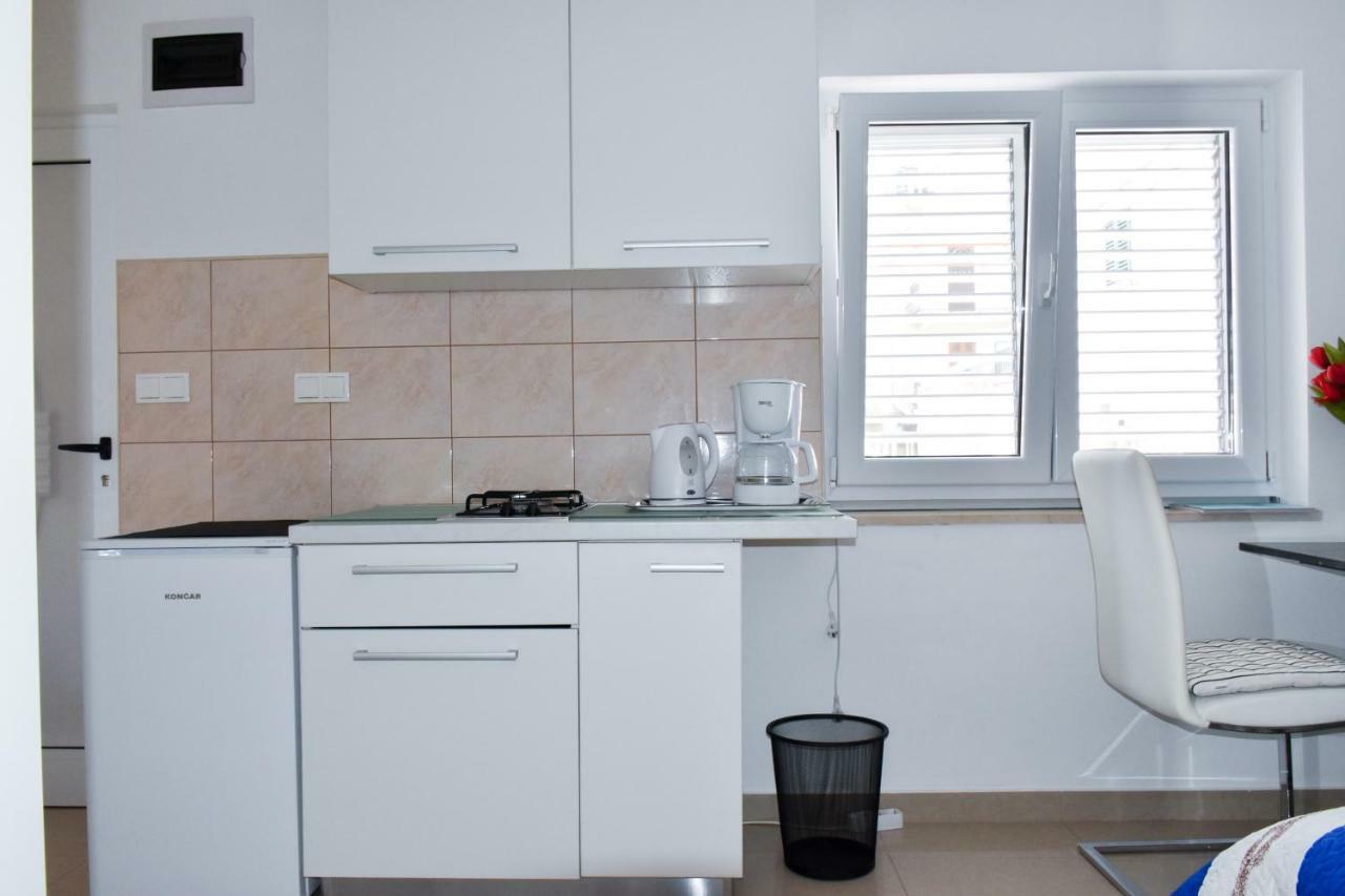 Apartment Anemare Kastela ~ Near By Split And Trogir Kaštela Exterior foto